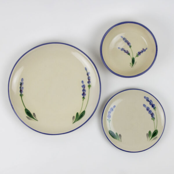 Coupe Dinnerware Sets for Four — Lavender