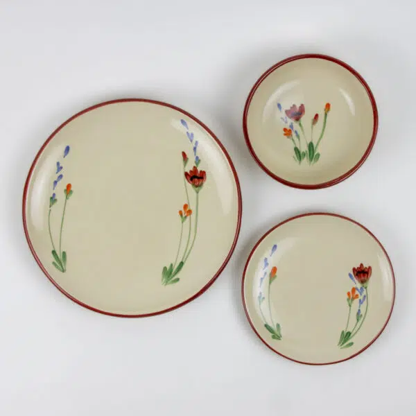 Coupe Dinnerware Sets for One — Red Poppy