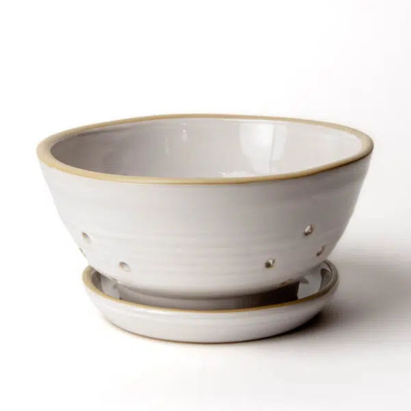 Berry Colanders — Ivory